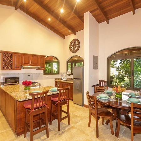 "Hana'S Celeste Retreat" Large Modern Villa Sleeps 6 On 20 Acres Of Nature! Bijagua Eksteriør billede