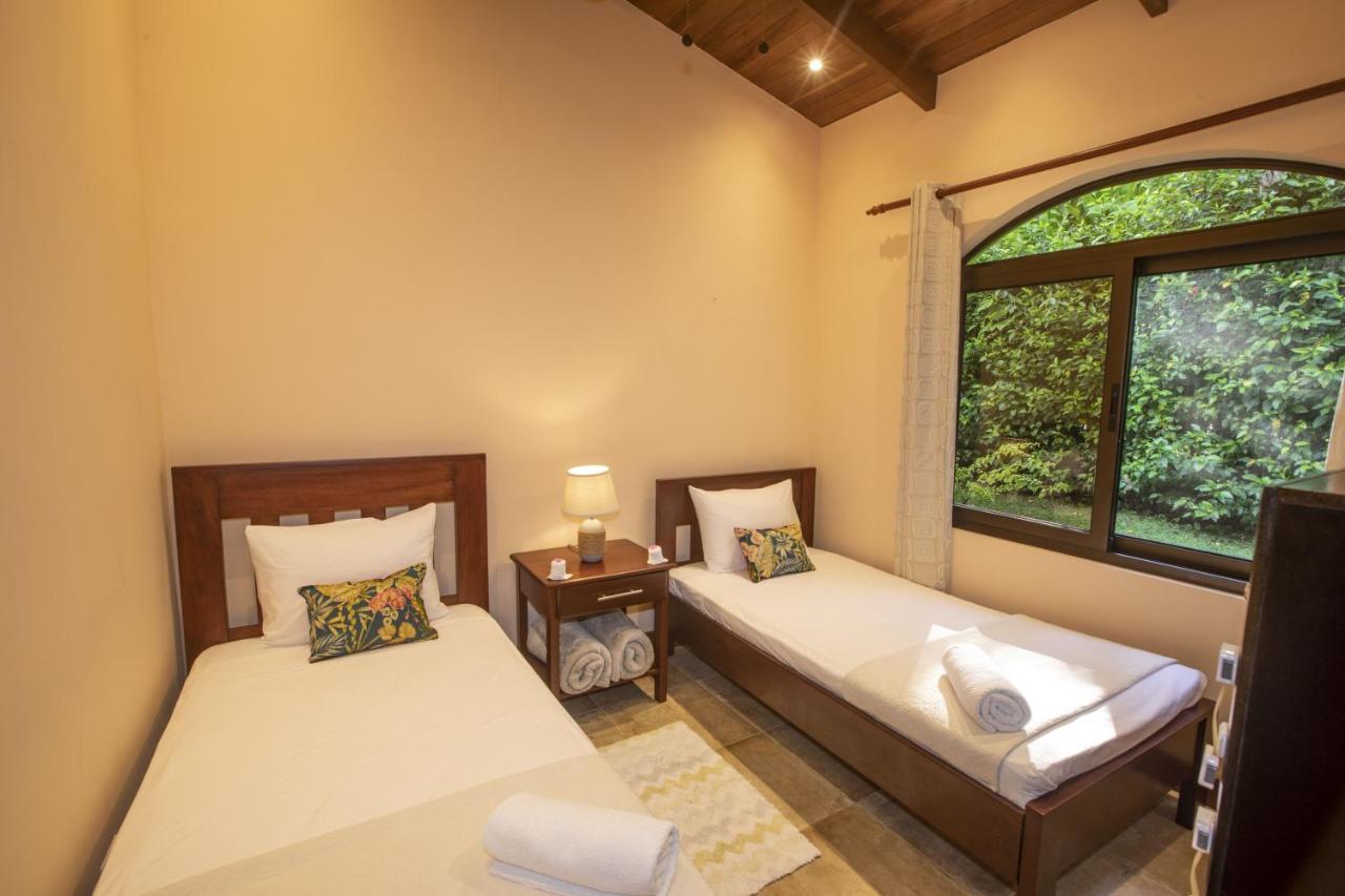 "Hana'S Celeste Retreat" Large Modern Villa Sleeps 6 On 20 Acres Of Nature! Bijagua Eksteriør billede