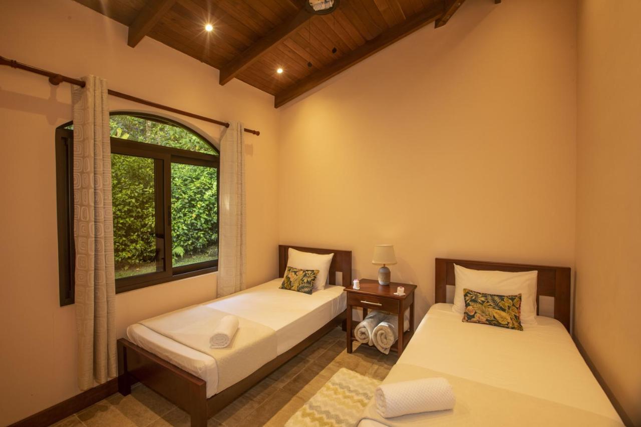 "Hana'S Celeste Retreat" Large Modern Villa Sleeps 6 On 20 Acres Of Nature! Bijagua Eksteriør billede